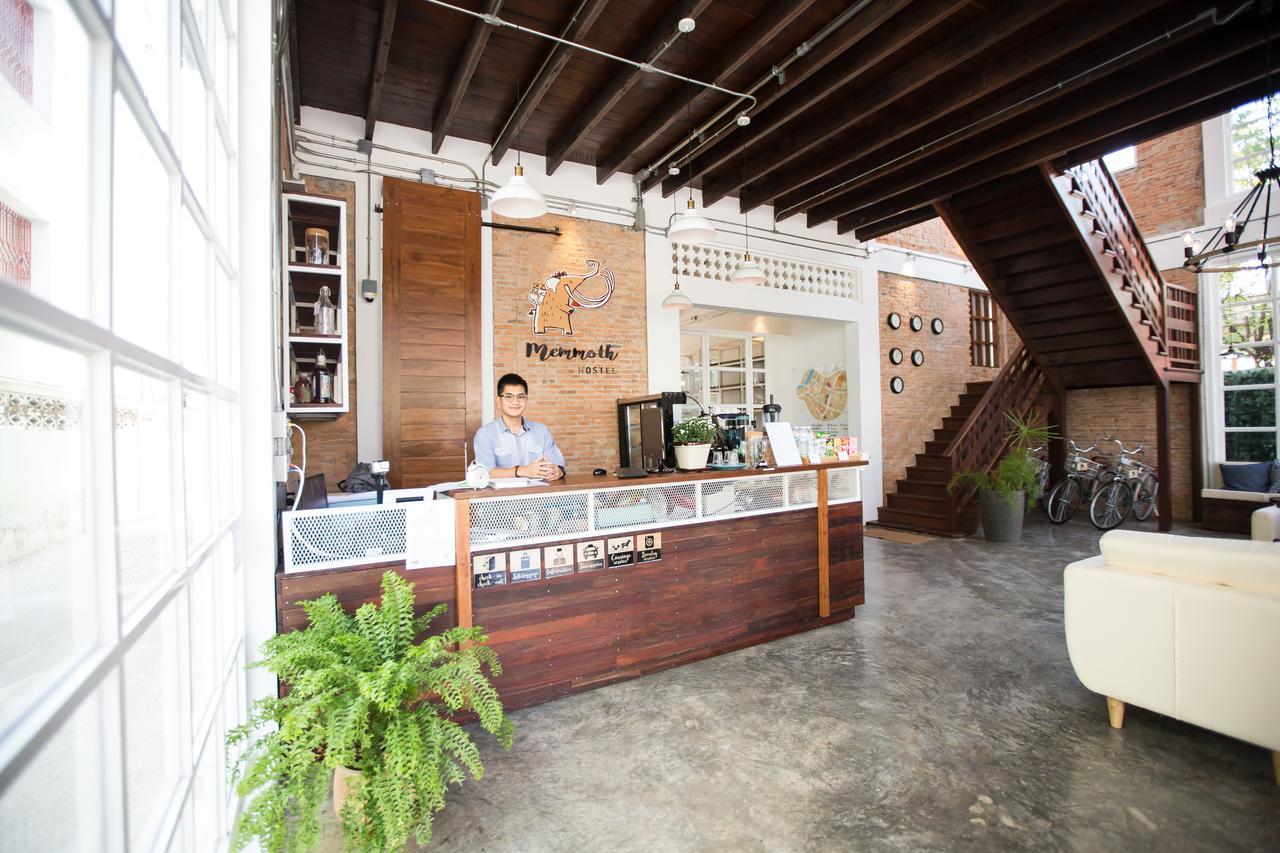 Memmoth Hostel In Lampang Exterior photo