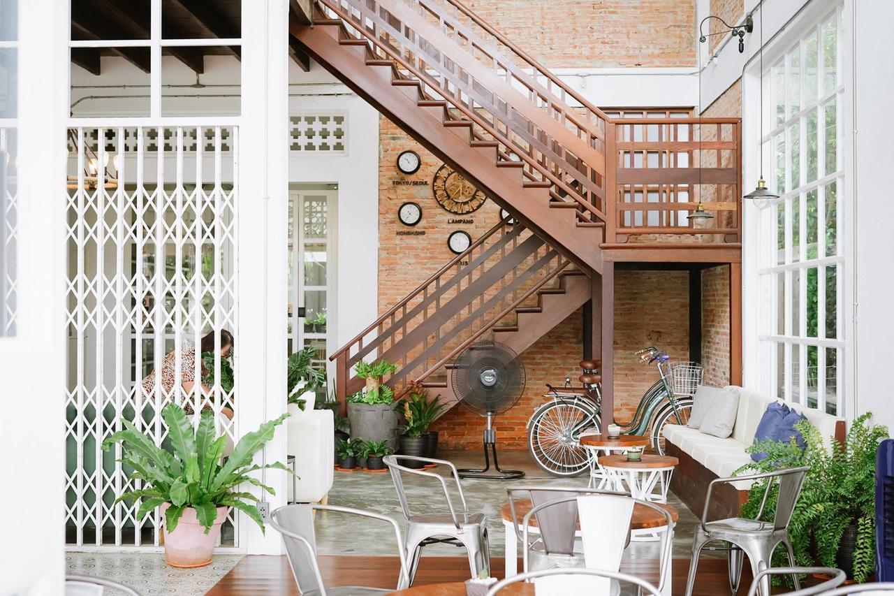 Memmoth Hostel In Lampang Exterior photo