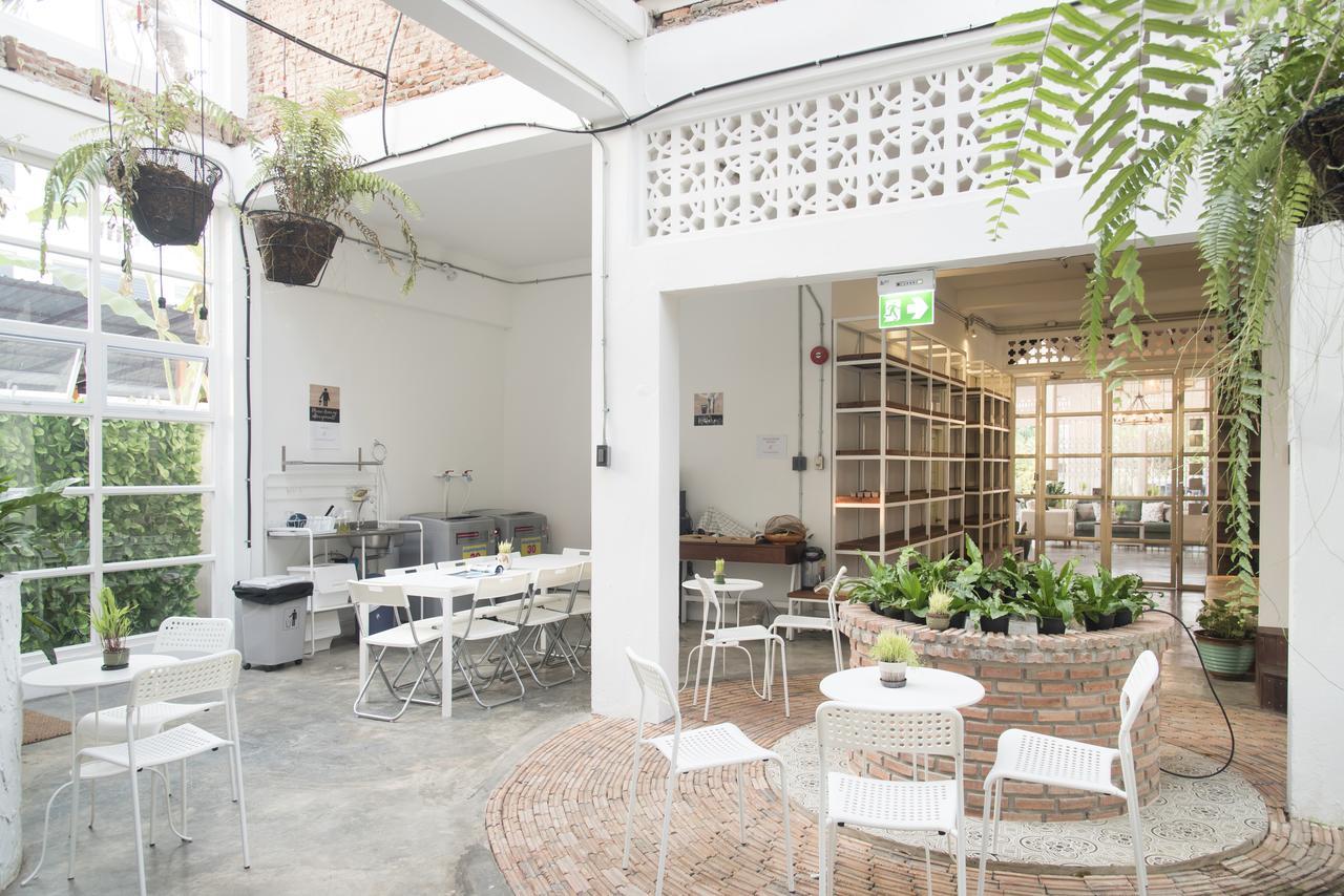 Memmoth Hostel In Lampang Exterior photo